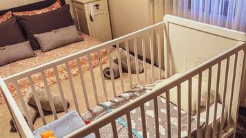 1 sovrum, strykjärn/strykbräda, wi-fi och sängkläder