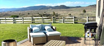 High-Altitude Adventure Lodge Togwotee Ranch • 3BR • Sleeps 8 • Full Kitchen