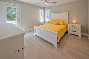 4 bedrooms, iron/ironing board, WiFi, bed sheets