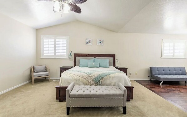 6 Schlafzimmer, Schreibtisch, WLAN, Bettwäsche