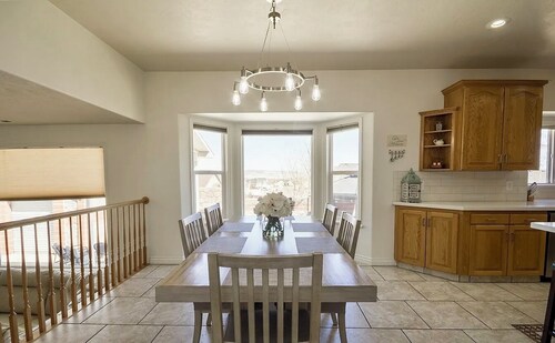 Fossil Crest Retreat