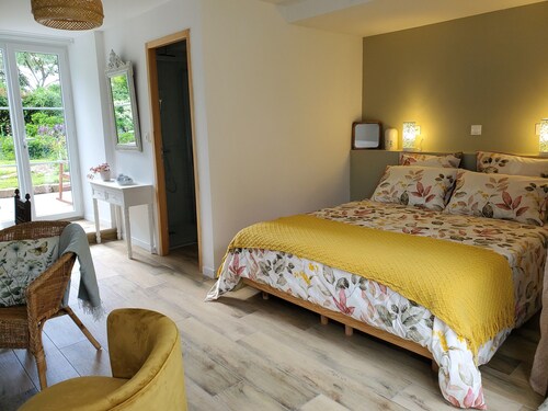 Garden-level B&B in the Normandy countryside