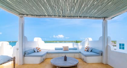 Jannah Suites Faza 2-bedroom apartment with WiFi, AC in picturesque Shela