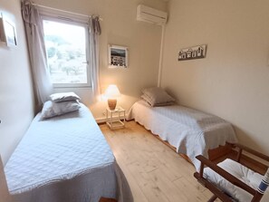 3 slaapkamers, een strijkplank/strijkijzer, gratis wifi