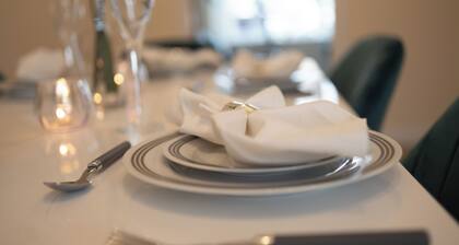 Modern 4-Bedroom House in Windsor | Near Legoland