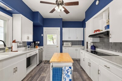 Charming 4-Bedroom steps from Ashland University