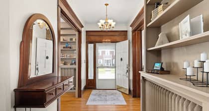 Charming 4-Bedroom steps from Ashland University