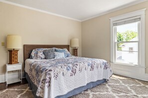 4 chambres, fer et planche à repasser, accès au Wi-Fi (inclus)