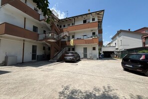 Exterior - CN017 - Cesenatico, Two-room apartment near the sea with parking. (Cesenatico)