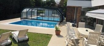 ARCHITECT HOUSE 1975 renovated with swimming pools on 6000 m2 near HONFLEUR