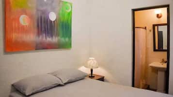 1 habitación, wifi y ropa de cama