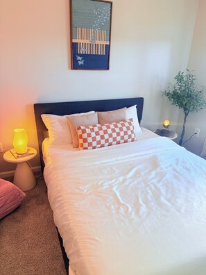 2 bedrooms, desk, iron/ironing board, free WiFi