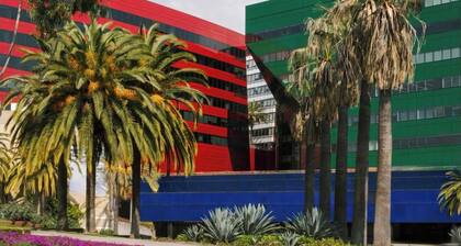 Prime Wilshire Blvd Residence - Pool,Gym