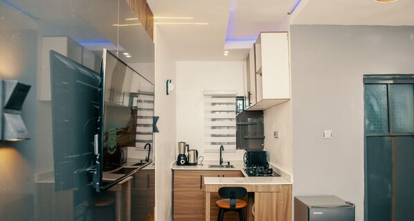 Microwave, stovetop