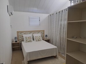 2 chambres, fer et planche à repasser, Wi-Fi, draps fournis