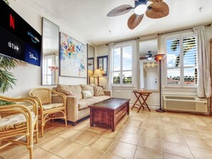 Smart TV - The Height of Palm Beach Living (Palm Beach)