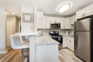 Fridge, microwave, oven, stovetop - Game On | Grill Hot | Beach Ready (Boynton Beach)