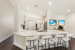 Fridge, microwave, oven, stovetop - Saddle Up in Style - Heated Pool (Wellington)