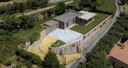 The Casalo - Villa with magnificent views of the Ligurian coast and large garden