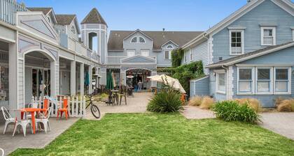 Miramar Penthouse – Coastal Elegance in the Heart of Half Moon Bay