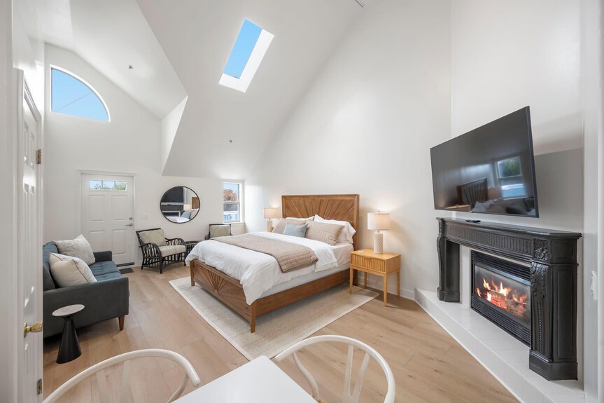 Miramar Penthouse Coastal Elegance In The Heart Of Half Moon Bay - 半月灣