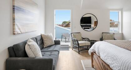 Miramar Penthouse – Coastal Elegance in the Heart of Half Moon Bay
