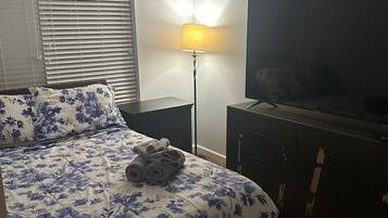 4 quartos, ferros/tábuas de passar roupa, Wi-Fi de cortesia