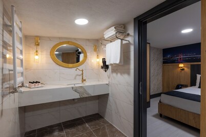 Chic hotel suite in cool Istanbul with WiFi, AC
