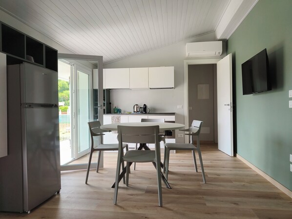 Fridge, microwave, dishwasher, coffee/tea maker