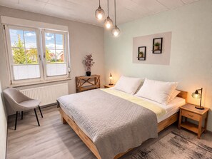 2 bedrooms, iron/ironing board, travel crib, free WiFi