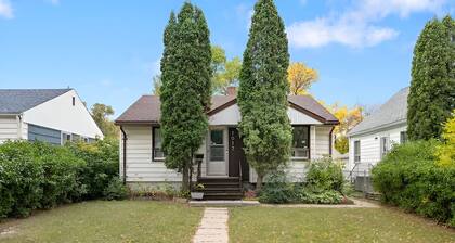 Beautiful Basement Private Suite Prime Location