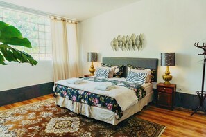 5 chambres, bureau, fer et planche à repasser, Wi-Fi gratuit