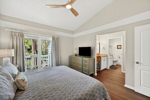 3 bedrooms, iron/ironing board, travel cot, free WiFi