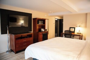 Chambre Standard, 1 trÚs grand lit, non-fumeur, service de ménage