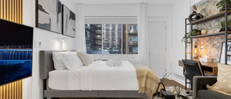 1 Schlafzimmer, Schreibtisch, Bügeleisen/Bügelbrett, Reisekinderbett