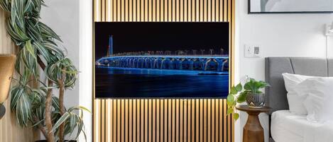 1 makuuhuone, työpöytä, silitysrauta/-lauta, vauvan matkasänky