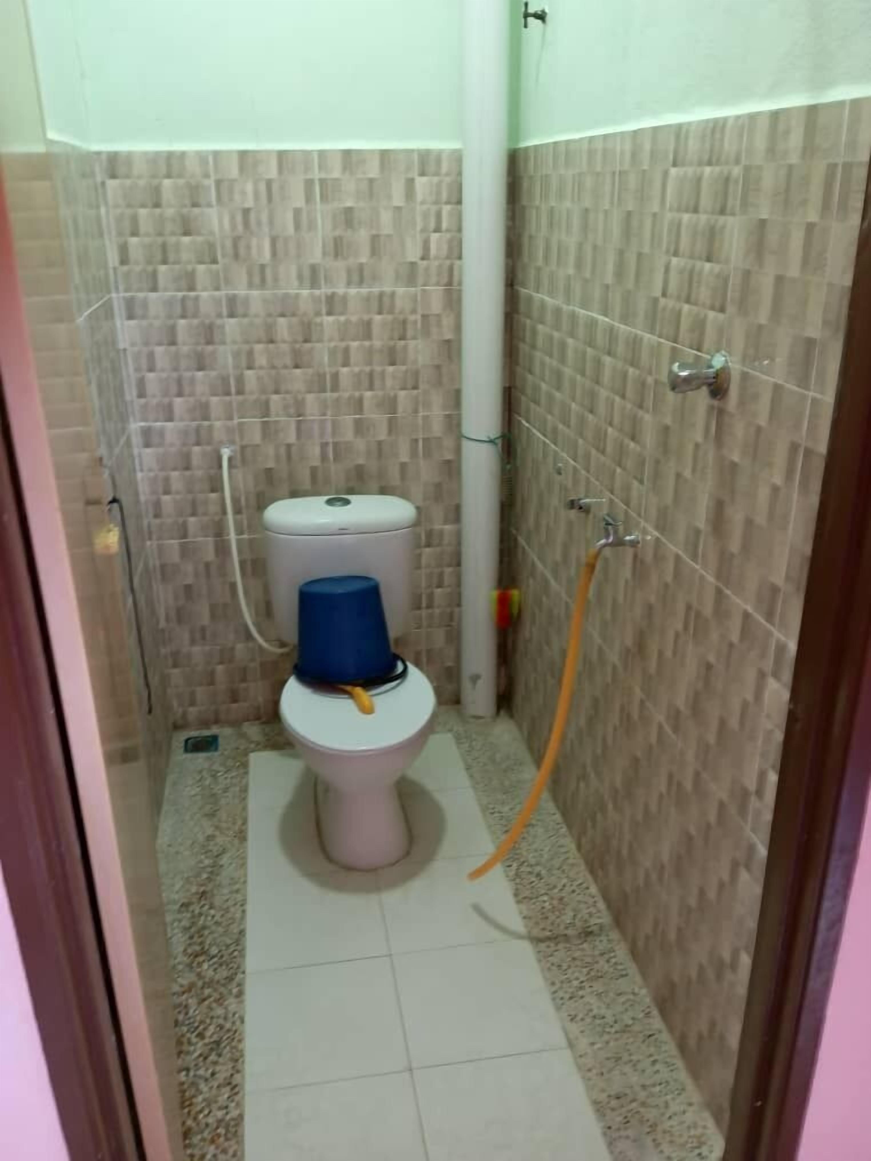 Deluxe Triple Room | Bathroom