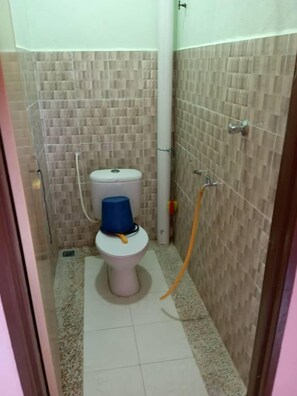 华丽三人房 | 浴室