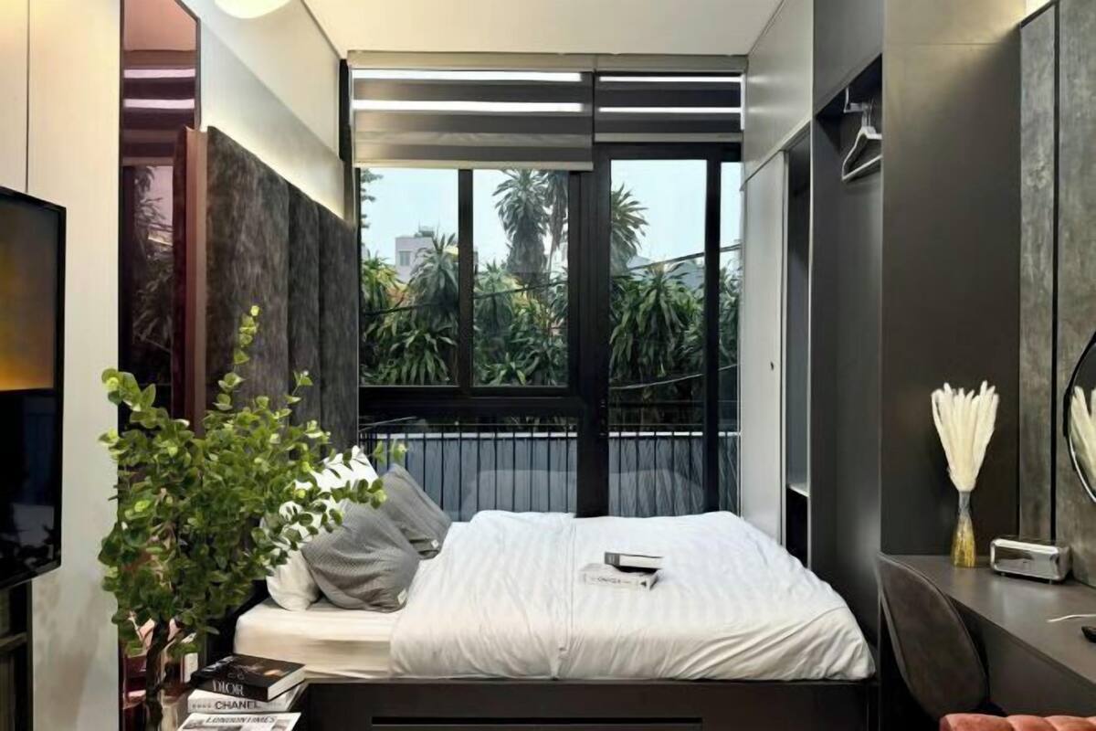 Literie hypoallergénique, matelas mémoire de forme, minibar, bureau