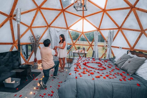 Ember Nest/Pet Friendly/Private Hot Tub/Near Beach