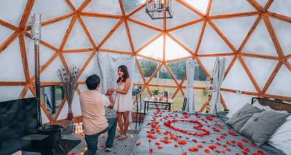 Ember Nest/Pet Friendly/Private Hot Tub/Near Beach
