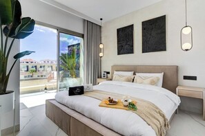 3 chambres, coffres-forts dans les chambres, bureau