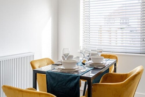 Skipton Lodge - deluxe home sleeps 4