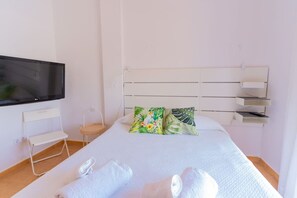 2 chambres, bureau, fer et planche à repasser, Wi-Fi