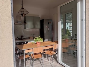 Outdoor dining - Tiranoexpress 2 floor (Tirano)