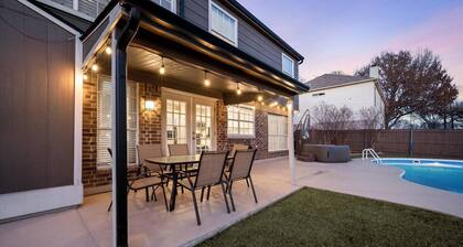 Spacious Modern Home w/ Pool • Hot Tub • Game Room