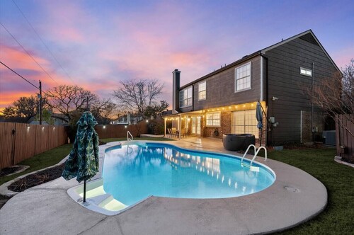 Spacious Modern Home w/ Pool • Hot Tub • Game Room