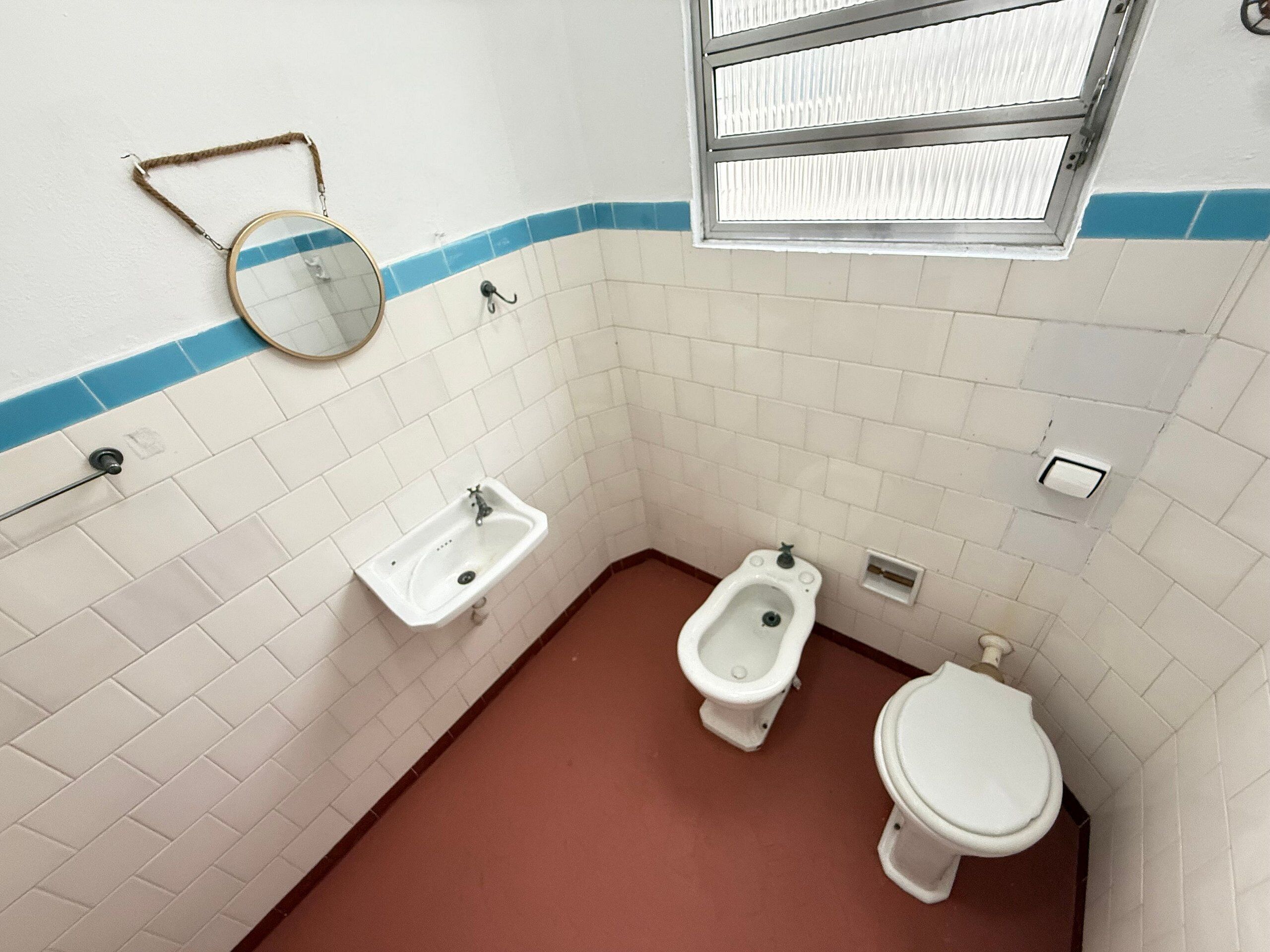 Căn hộ | Phòng tắm | Giấy vệ sinh 