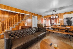 House, Patio, Mountain View | Living area | Flat-screen TV
