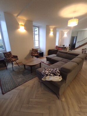 Smart TV - CAMPAIGN Rural gite, large house to welcome friends or family. (Unknown)